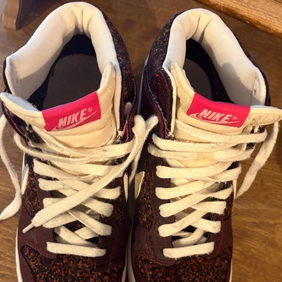 Nike Sky High-Top hidden wedge Sneakers/Maroon & Cream/ basketball/ streetwear/ - Picture 9 of 9